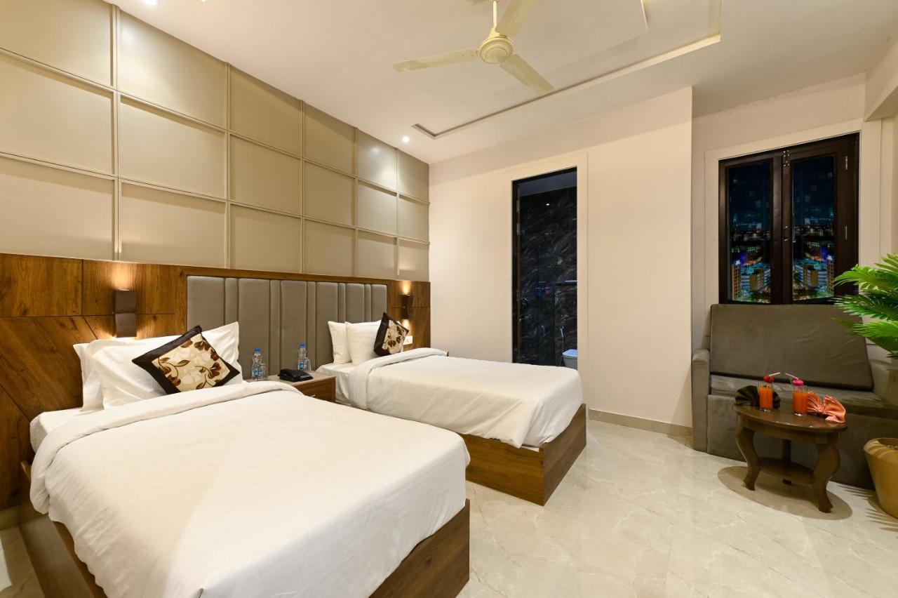 Hotel Avalon Palms Agra Agra  Buitenkant foto