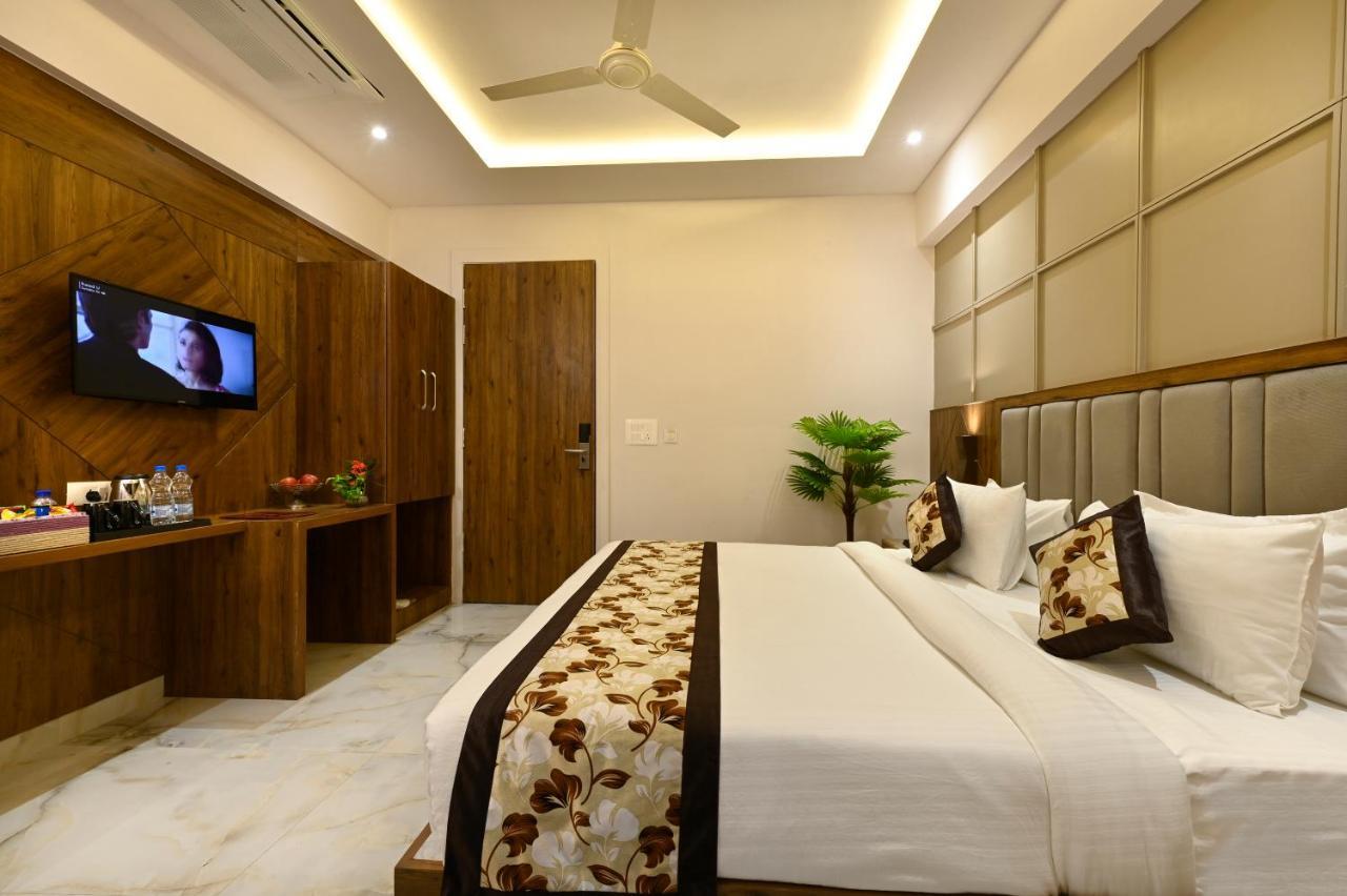 Hotel Avalon Palms Agra Agra  Buitenkant foto